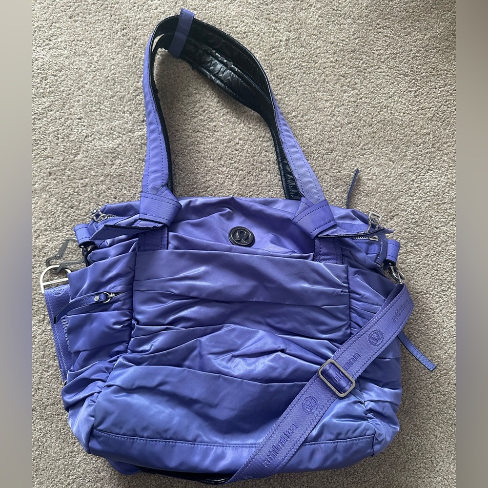 Rare Lululemon Athletica Triumphant Tote Bag